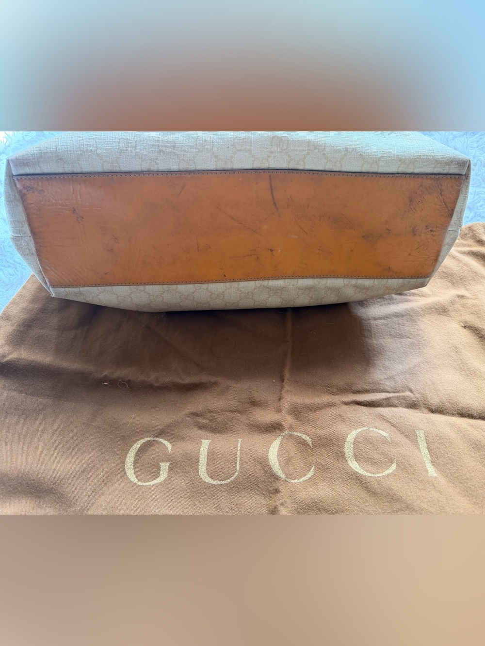 Gucci GG Supreme Tote - Picture 3 of 16